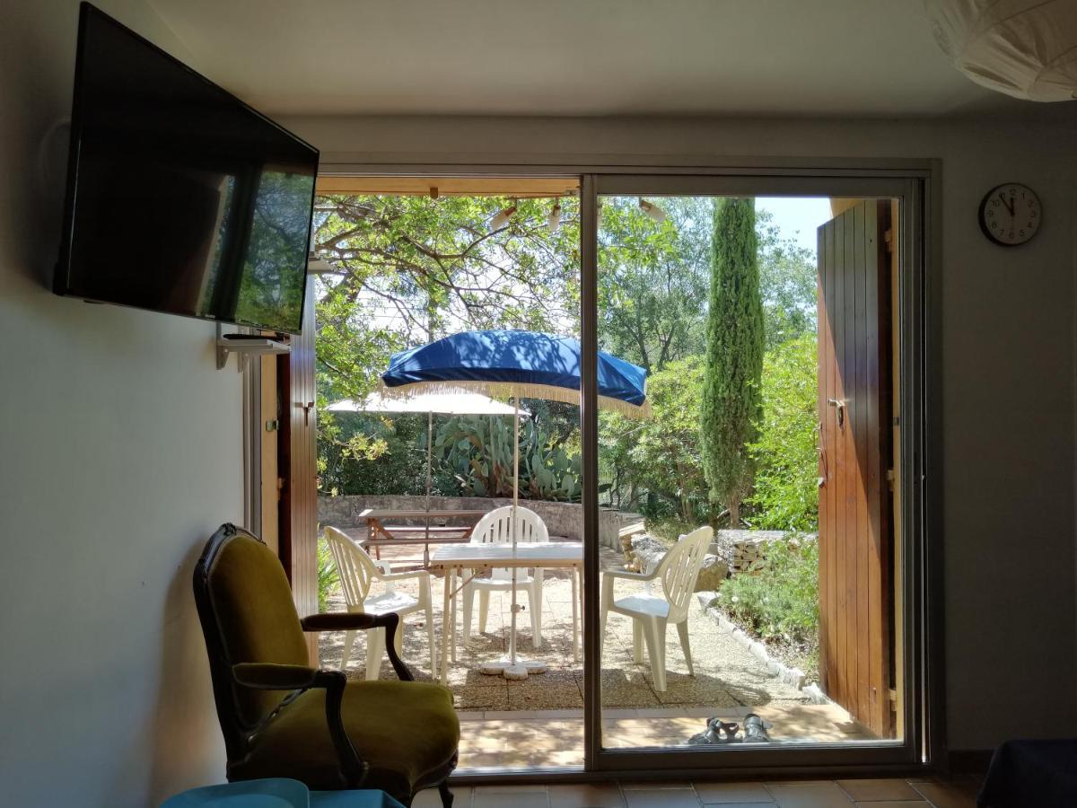 T2 36 m2, RdC de villa, clim, gd jardin clos, animx ok, quartier Mt Faron très calme, wifi, parking Toulon Extérieur photo