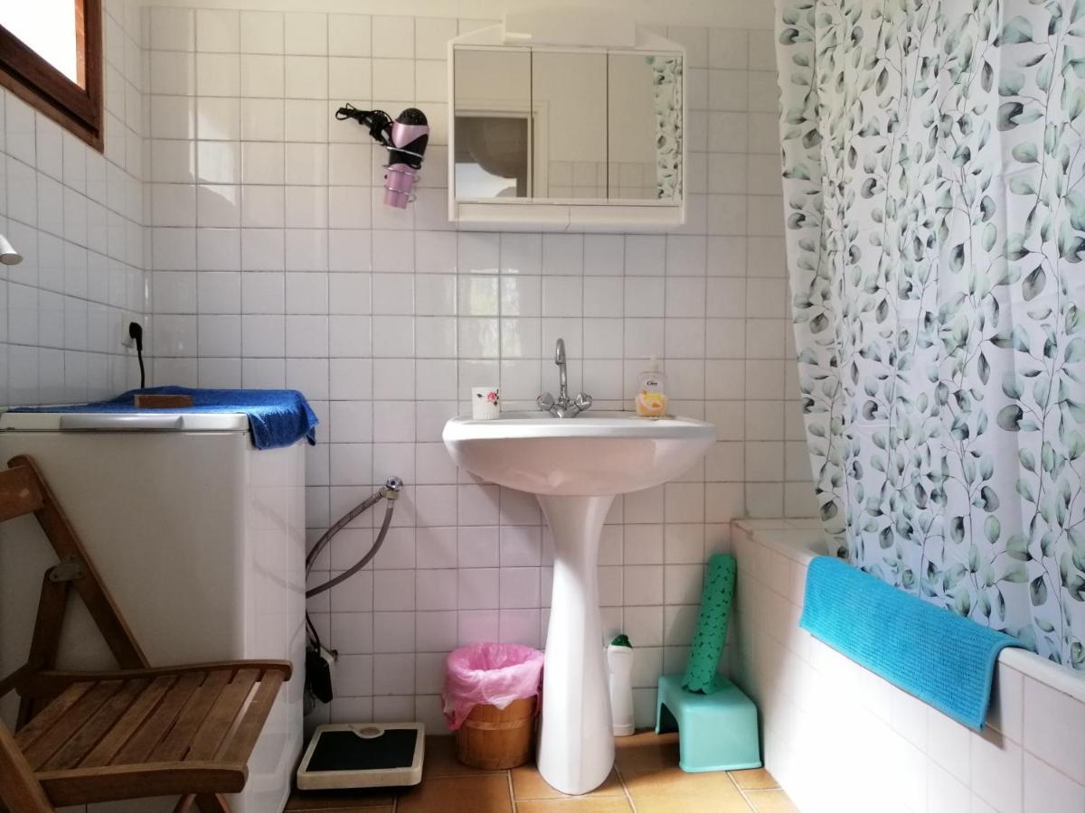 T2 36 m2, RdC de villa, clim, gd jardin clos, animx ok, quartier Mt Faron très calme, wifi, parking Toulon Extérieur photo