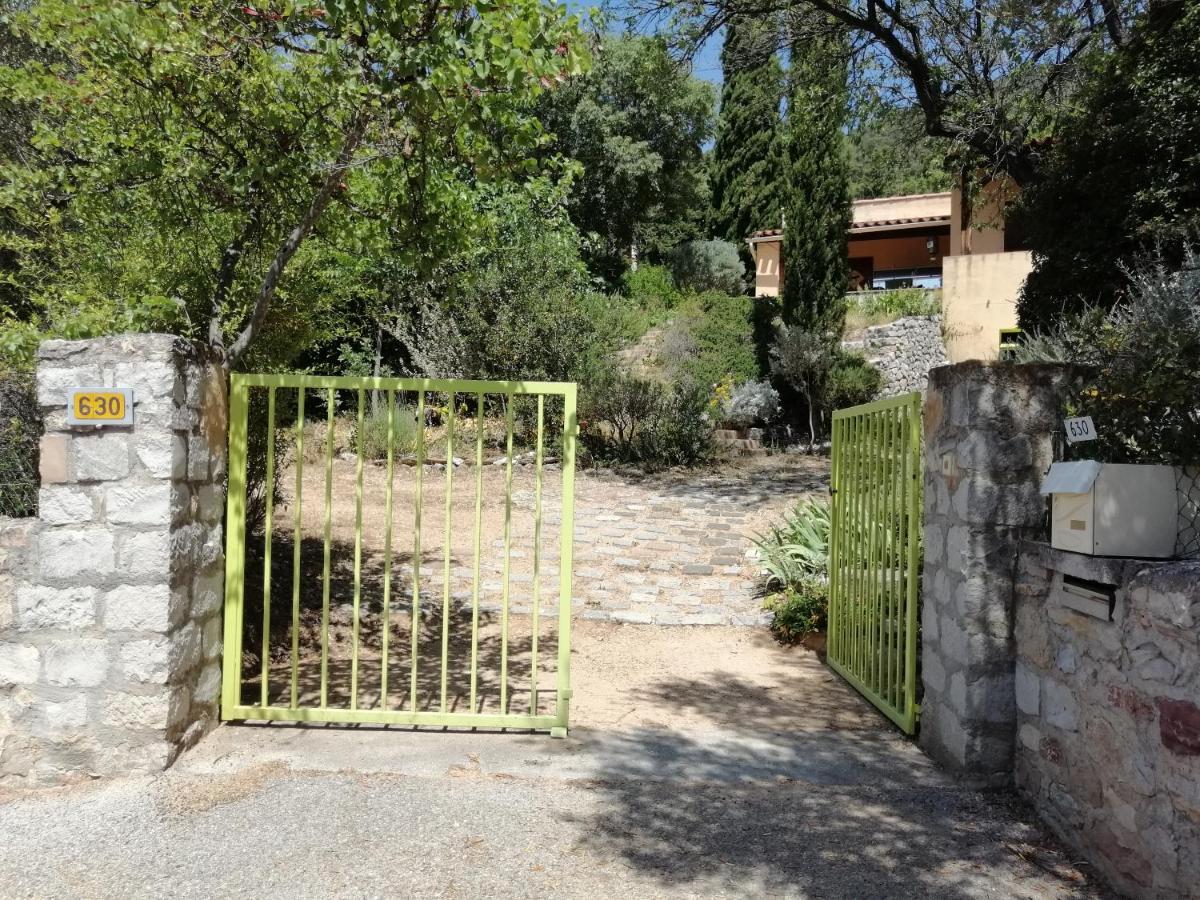 T2 36 m2, RdC de villa, clim, gd jardin clos, animx ok, quartier Mt Faron très calme, wifi, parking Toulon Extérieur photo