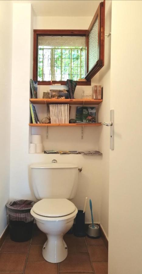 T2 36 m2, RdC de villa, clim, gd jardin clos, animx ok, quartier Mt Faron très calme, wifi, parking Toulon Extérieur photo